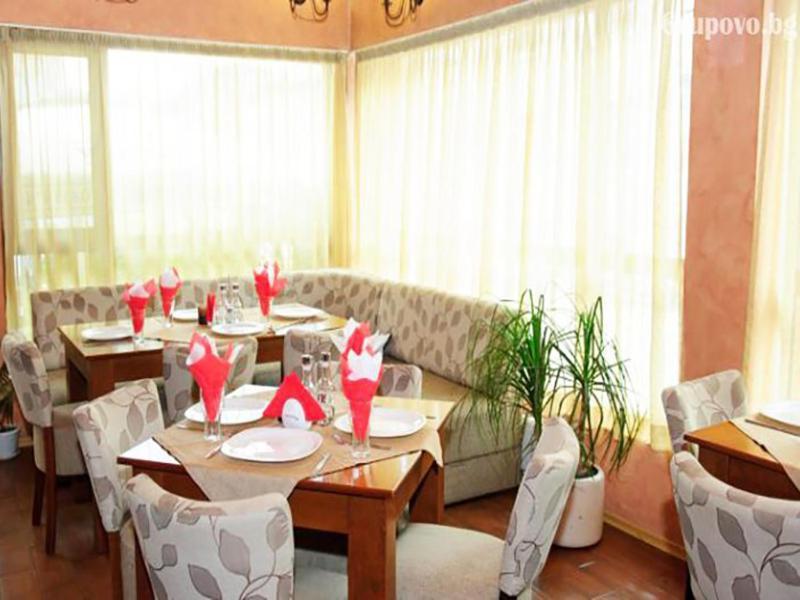 Hotel Victoria Dobrinishte Buitenkant foto