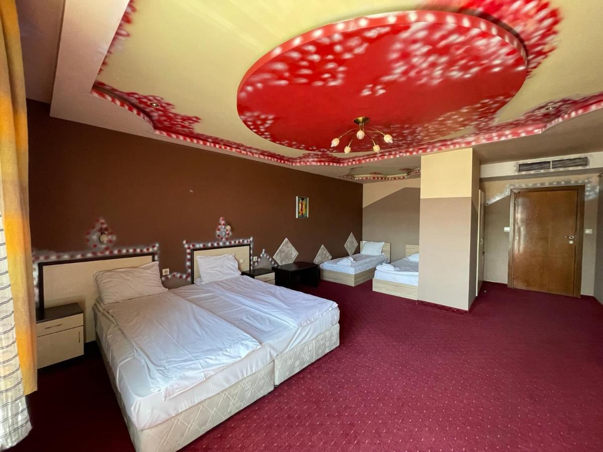 Hotel Victoria Dobrinishte Buitenkant foto
