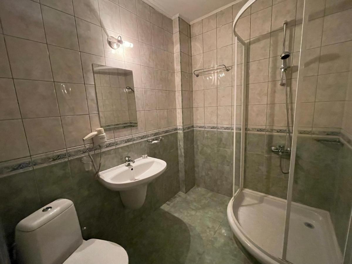 Hotel Victoria Dobrinishte Buitenkant foto