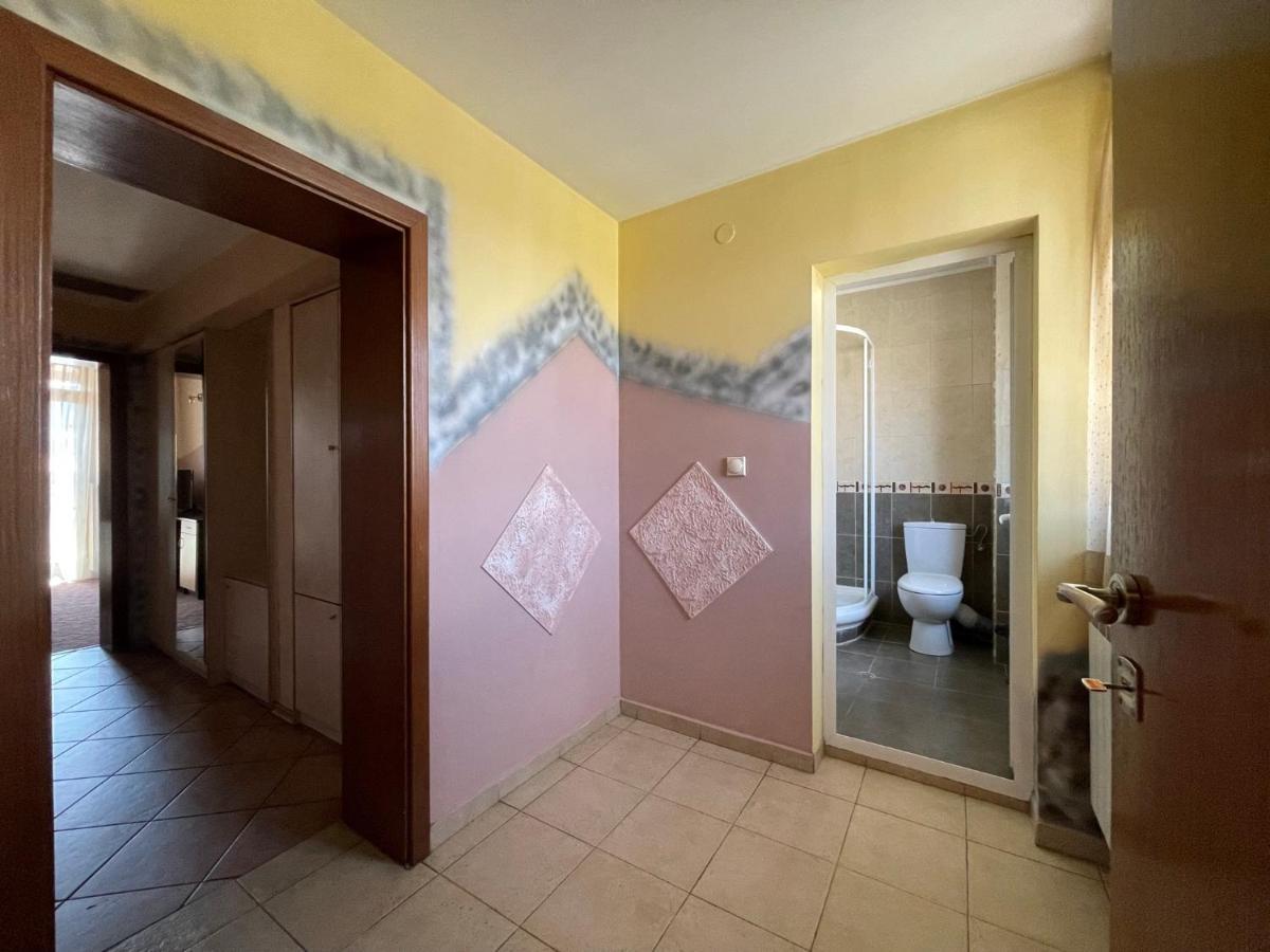 Hotel Victoria Dobrinishte Buitenkant foto