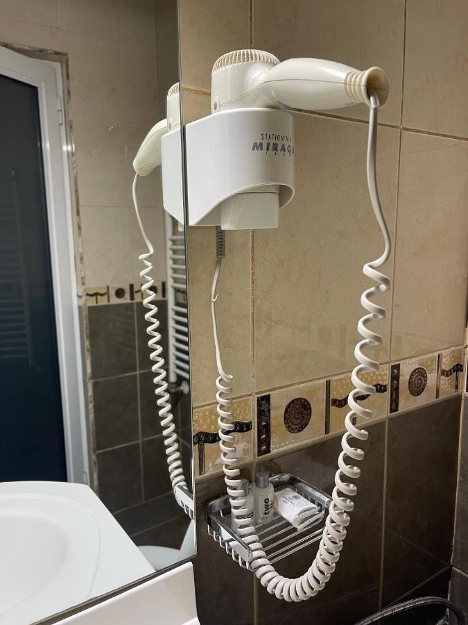 Hotel Victoria Dobrinishte Buitenkant foto